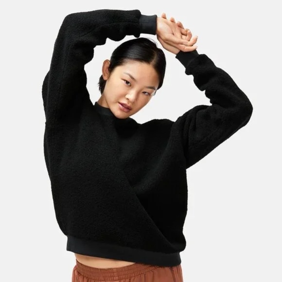 Outdoor Voices Megafleece Sweatshirt in Black Size Small - Picture 1 of 8